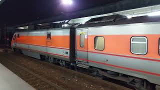 台鐵 172次PP自強號 進站停車
