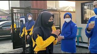 Kegiatan Jumat Bersih SMP Kemala Bhayangkari 7 Porong