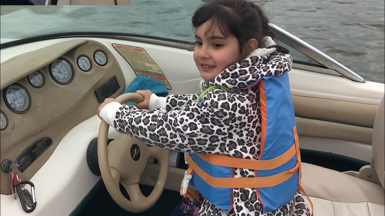 National Harbor | Kids Steering Boat | Kids boat ride | Washington DC Boat ride | Kids Love Boats