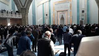 Fatih Okumuş Nihavend Makamı Cuma Namazı Kıldırdı. Ahmet Hamdi Akseki Camii Resimi