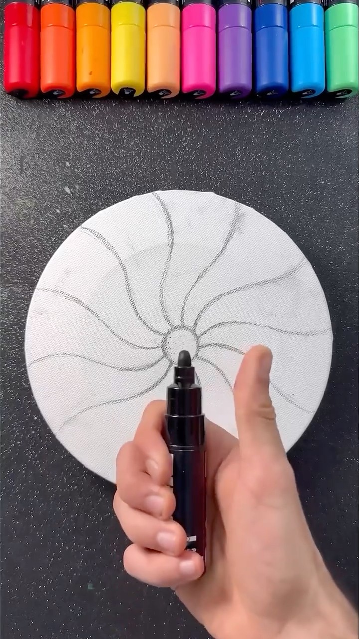 Relaxing Art Drawing with Paint Markers! ? #artwork #art #artsupplies