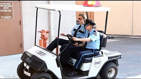 Ellen Helps Jane Lynch