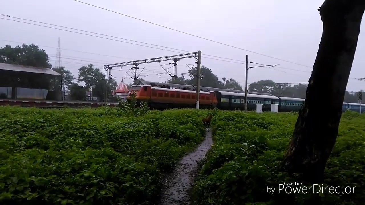 (19064) Dnr-Udhna Express with Wap 4## Monsoon##