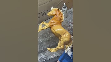Airbrushing a Breyer Horse (Commission, NFS) *Check comments*