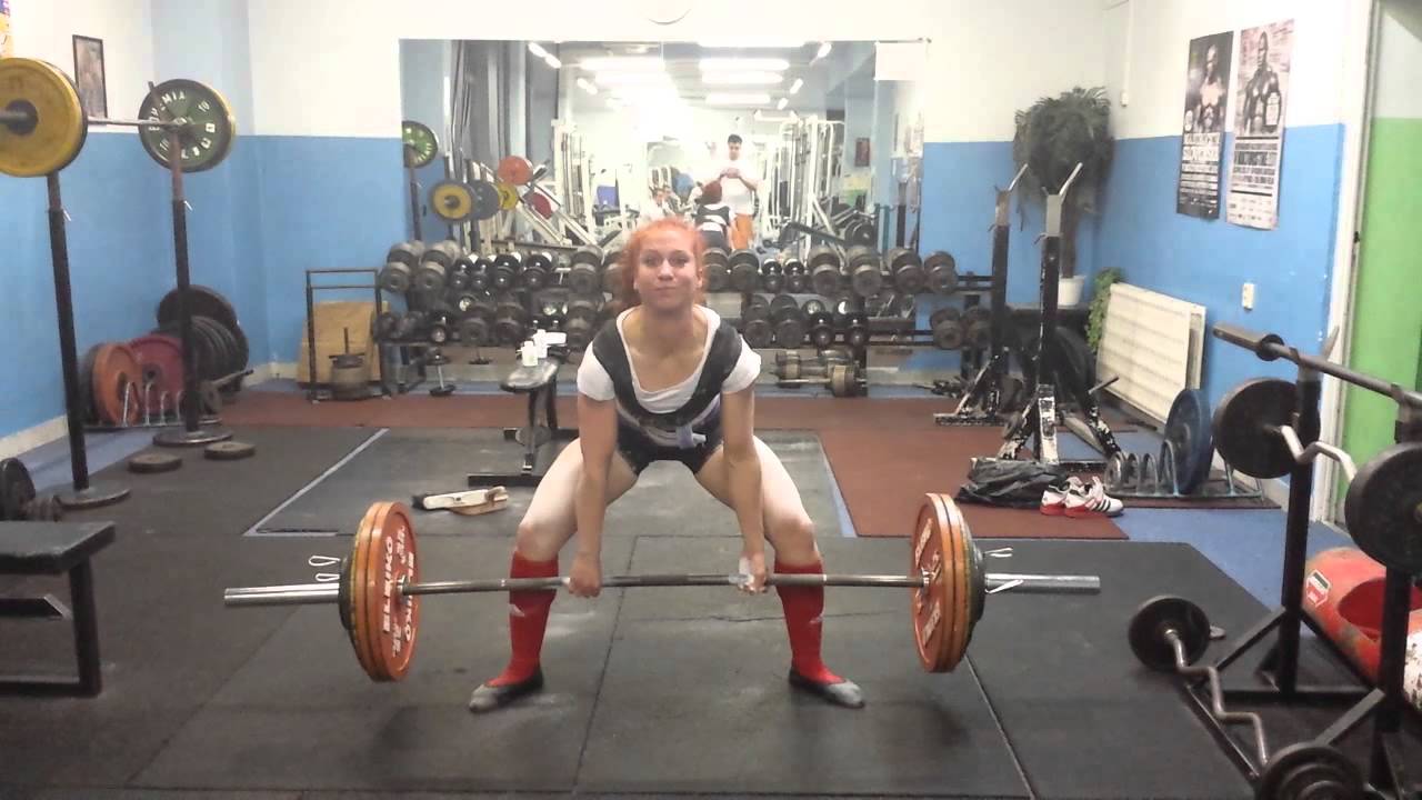 Deadlift 185 kg in squat suit (bw 62kg) YouTube