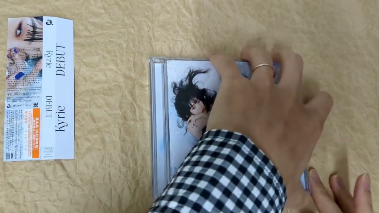 [Unboxing] Kyrie: Debut [CD+DVD]