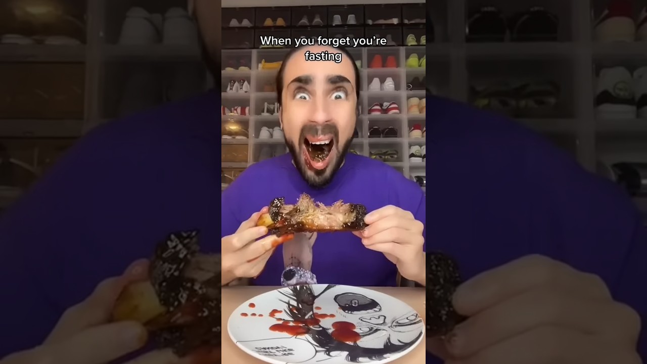 When you forget you're fasting#asmr#funny#halal#asmrfood#ramadan😭😜