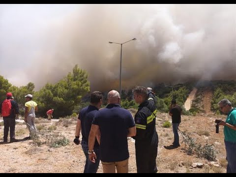 ΦΩΤΙΑ ΣΤΟ ΛΑΥΡΙΟ