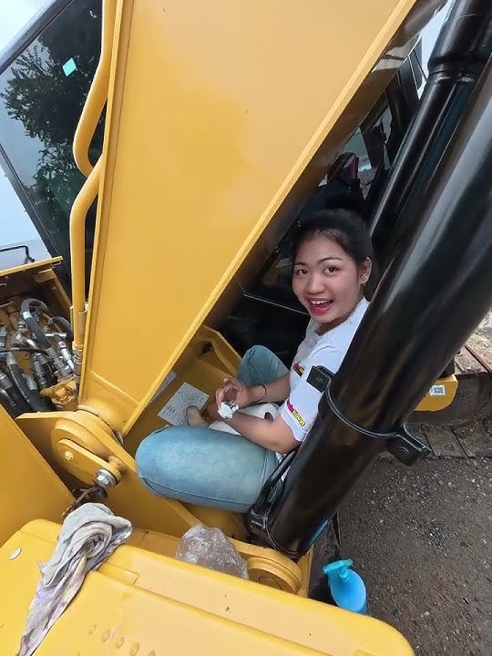 #automobile #xcavator #funnyimages #farming #krabitown #funnymemes #fishing
