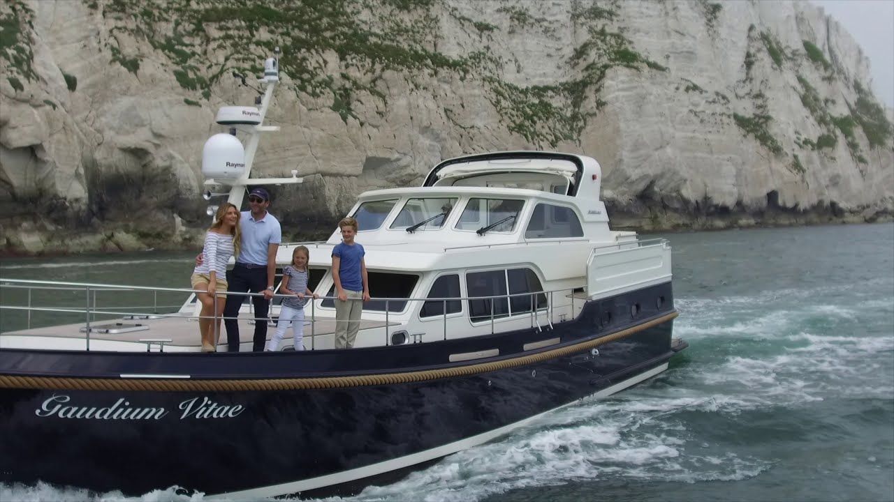 Klem toxiciteit Druipend Luxe motorjacht huren in Europa - Linssen Boating Holidays