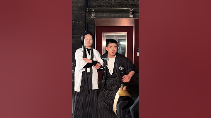 A young man born in the 2000s takes up the banner of inheriting intangible cultural heritage