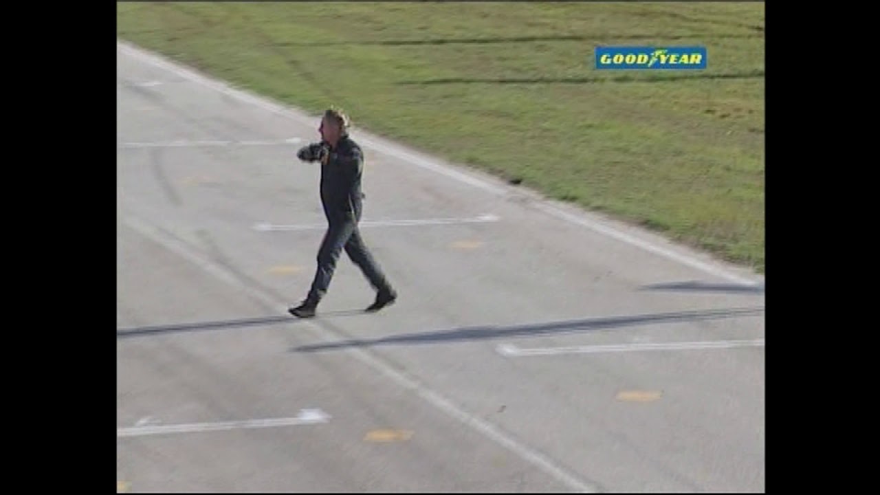 V8 Supercar race 2 Aldo Scribante 2010