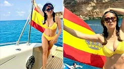 Salma Hayek Flaunts Bikini Bod & White Hair in Ibiza! by Trending News thumbnail