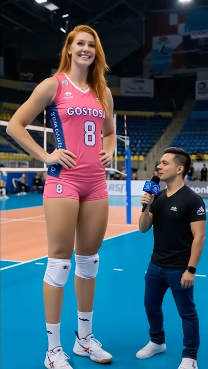 TALLEST FEMALE VOLLEYBALL PLAYER SPIKES AT 6’9”! 🏐 #TALLWOMAN #VOLLEYBALL #USA #SHORTS Tall Woman