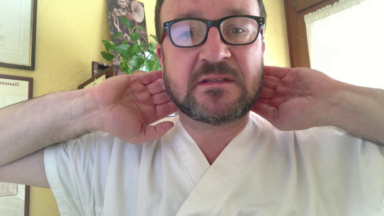Autotrattamento Shiatsu del tratto cervicale - Self Shiatsu of the neck
