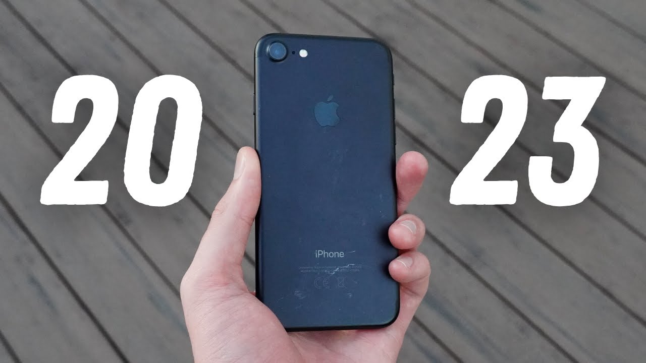 iPhone 7 In 2023! (Still Worth It?) (Review) 