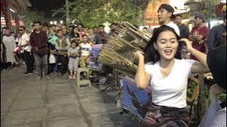 SI CANTIK SENYUM RENYAH !!! PIKIR KERI COVER ANGKLUNG RAJAWALI MALIOBORO YOGYAKARTA