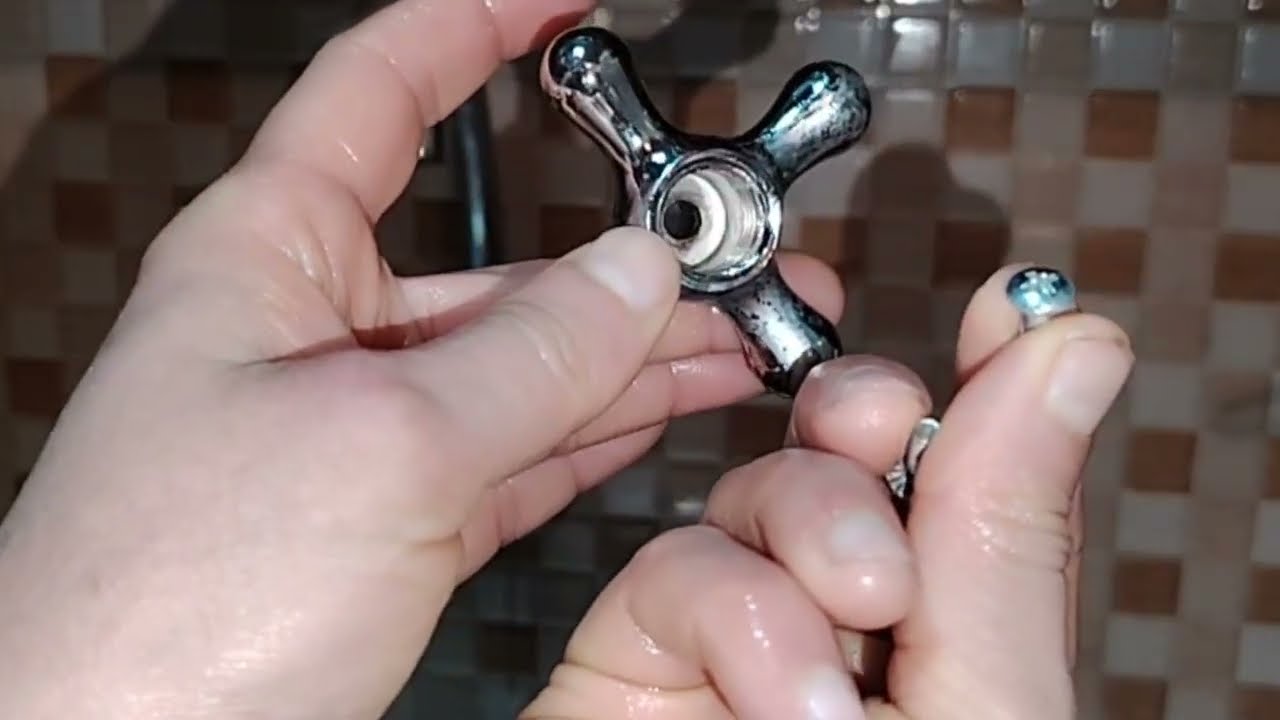 كيفية إصلاح  حنفية المطبخ بشكل بسيط وسهل للغاية #الشعب_الصيني_ماله_حل #فرنسا#المغرب العربي#  الفن