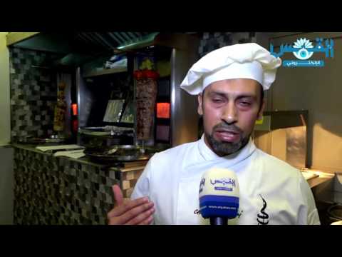كويتي معلم شاورما في الجابرية منذ 6 سنوات