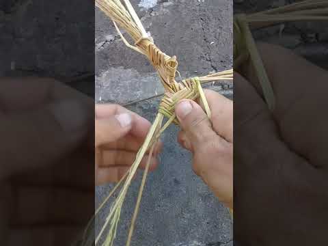 Cara membuat mainan dari jerami bekas padi