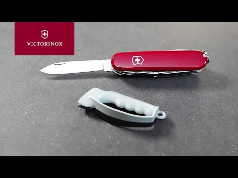 A knife sharpener for beginners? Victorinox Dual Knife Sharpener.  Idiotproof Sharpening? Part 1. 