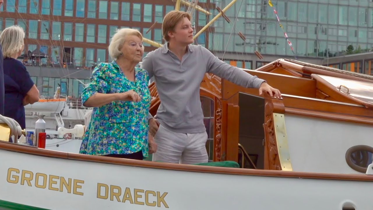 Beatrix neemt Mabel, Claus en Carolina mee op Groene Draeck