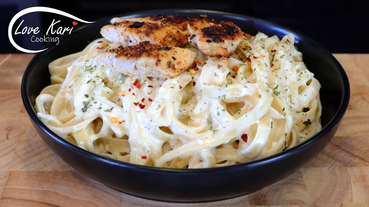 I've Never Had Such Delicious Pasta! Chicken Fettuccine Alfredo con