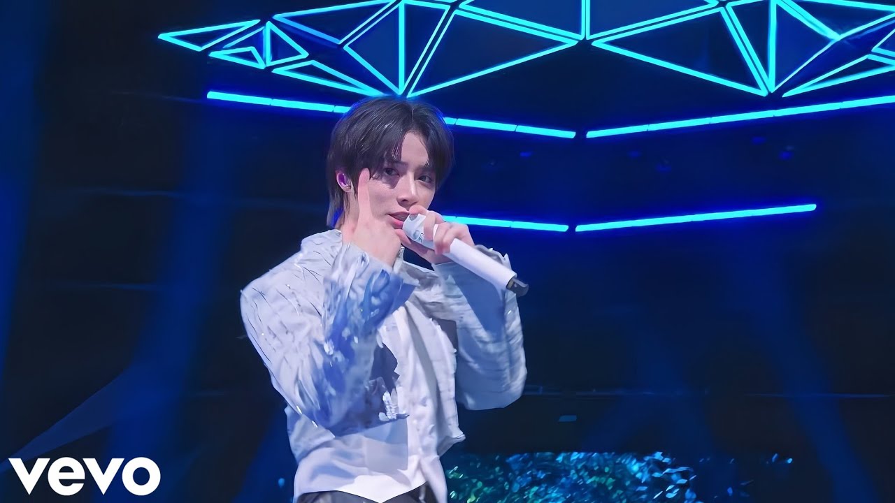 TXT - Beautiful Strangers (Live At MAMA AWARDS 2025) 4K #MAMA
