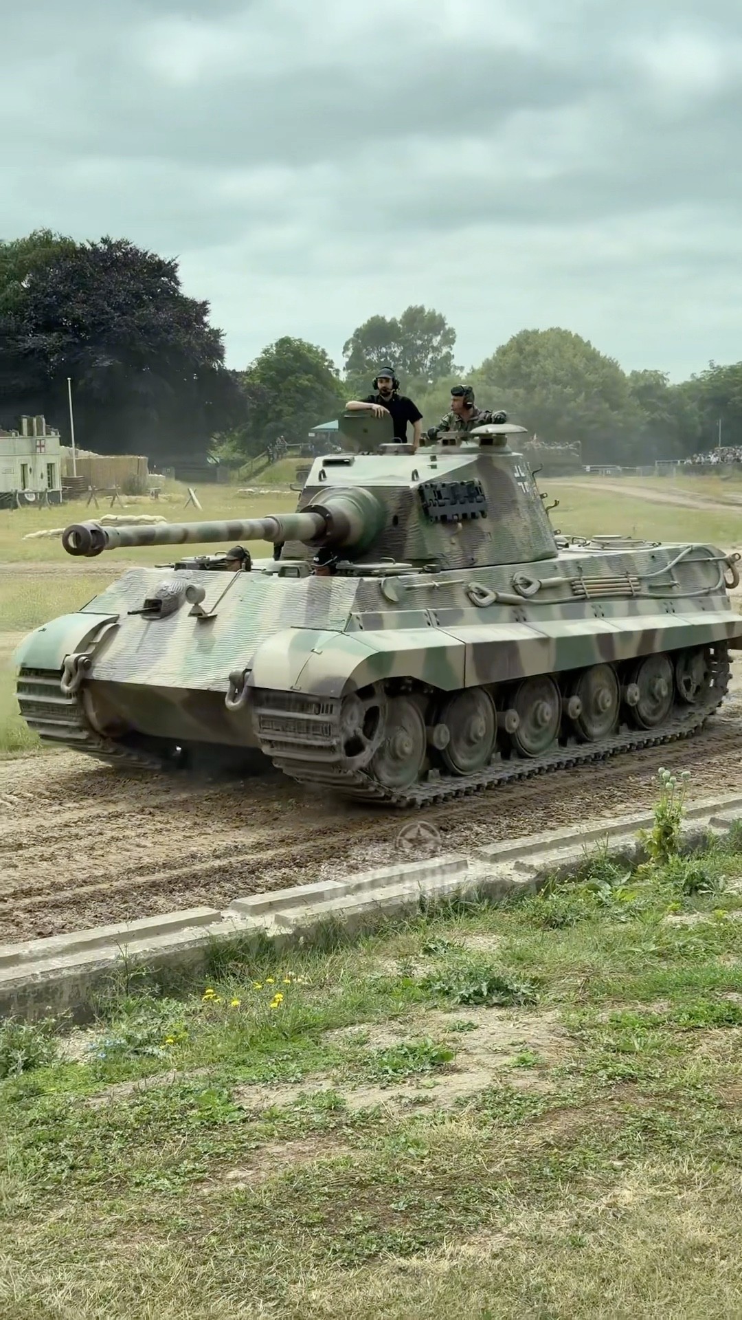 WW2 King Tiger Tank #ww2 #kingtiger #history - YouTube