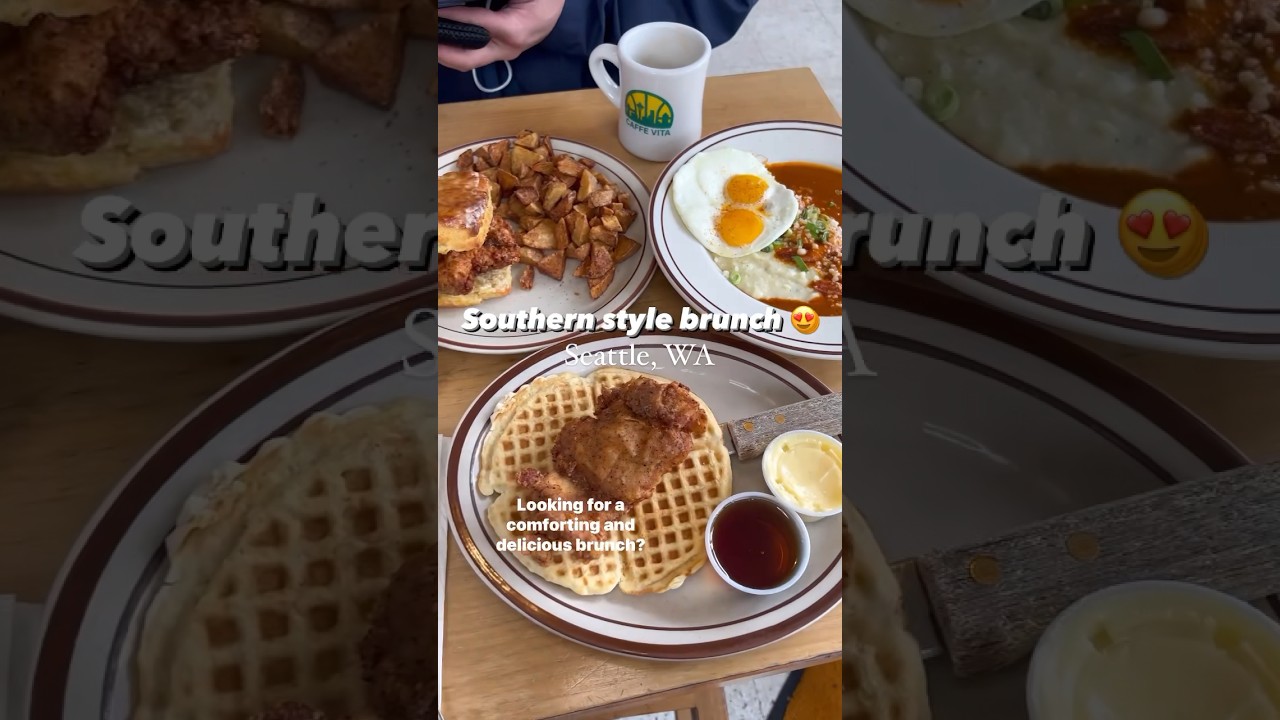 Great southern style brunch! 📍Fat’s Chicken & Waffles 