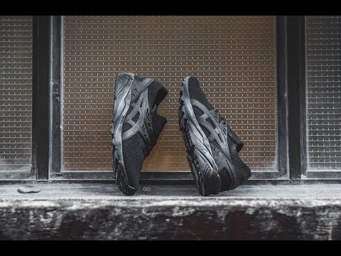 asics gel kayano triple black