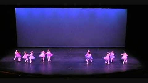 NEIU_Community_Dance_Program_Highlights_From_Rehearsal.wmv