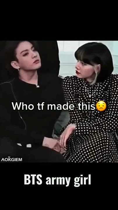 #jungkook holding Lisa's hand