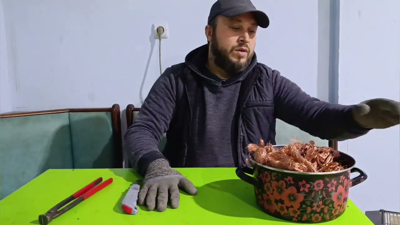 4 KG KARIŞIK KABLOYU SOYDUM! İÇİNDEN KAÇ TL'LİK BAKIR ÇIKTI? B4