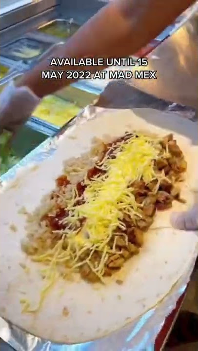 TRY THIS 1KG BIG BURRITO FROM MAD MEX BEFORE IT'S GONE! Must try if you love Mexican Food! #shorts