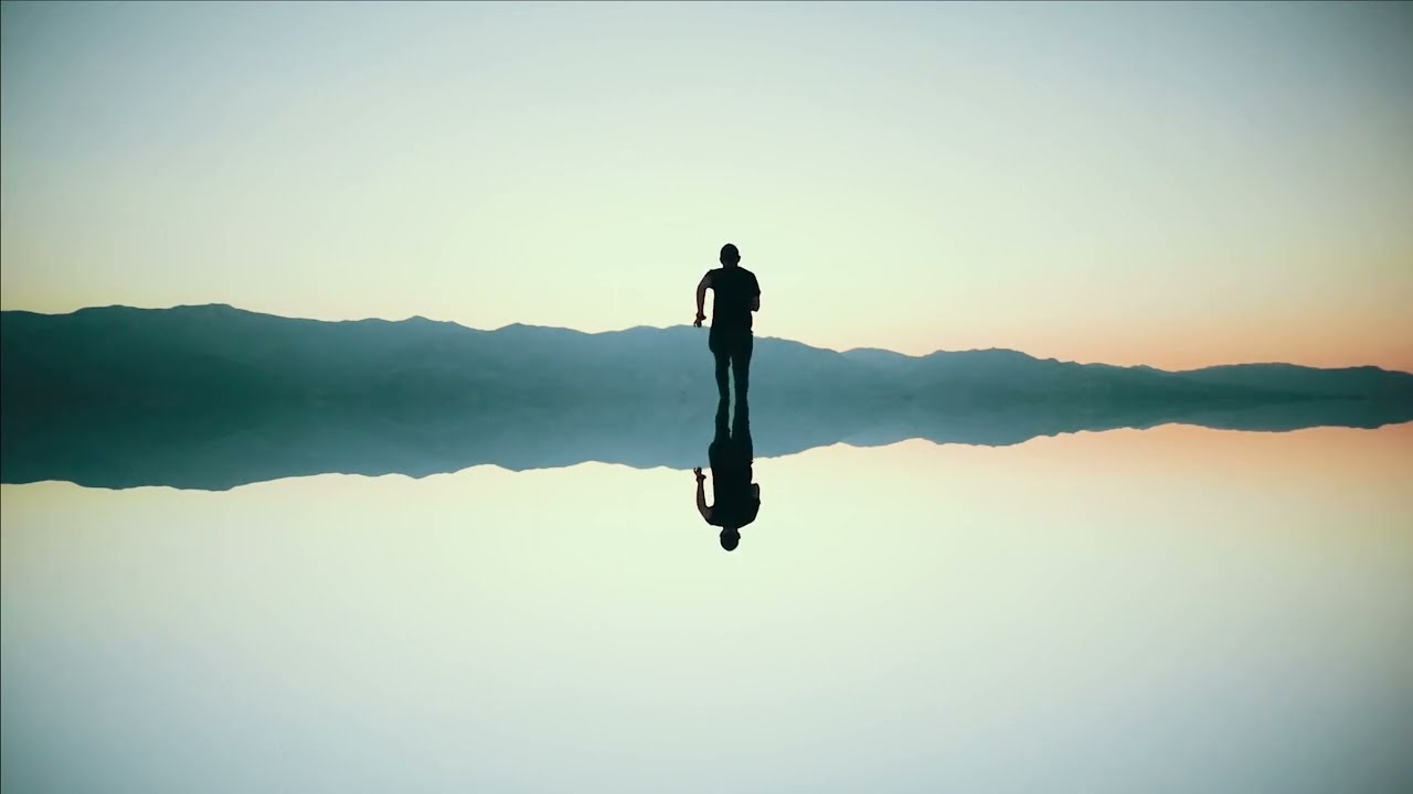 Atrym - Running up That Hill (Official Music Video) auf YouTube ansehen Atrym - Running up That Hill (Official Music Video) auf YouTube ansehen