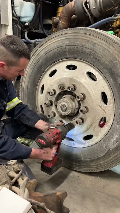 Install steering tire for semi trucks #tires #tire #semitruck