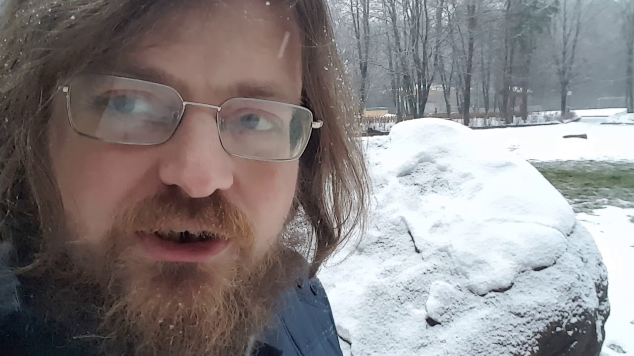 Блоггер баташев. Антон баташев. анатолий баташев фото с колбасой. егор баташев ютуб.