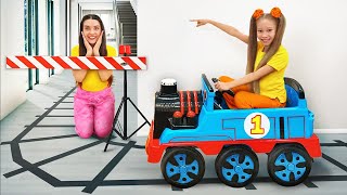 Los niños juegan con carritos de juguete y entrenan con la tía by Smile Family Spanish 529,068 views 2 months ago 27 minutes