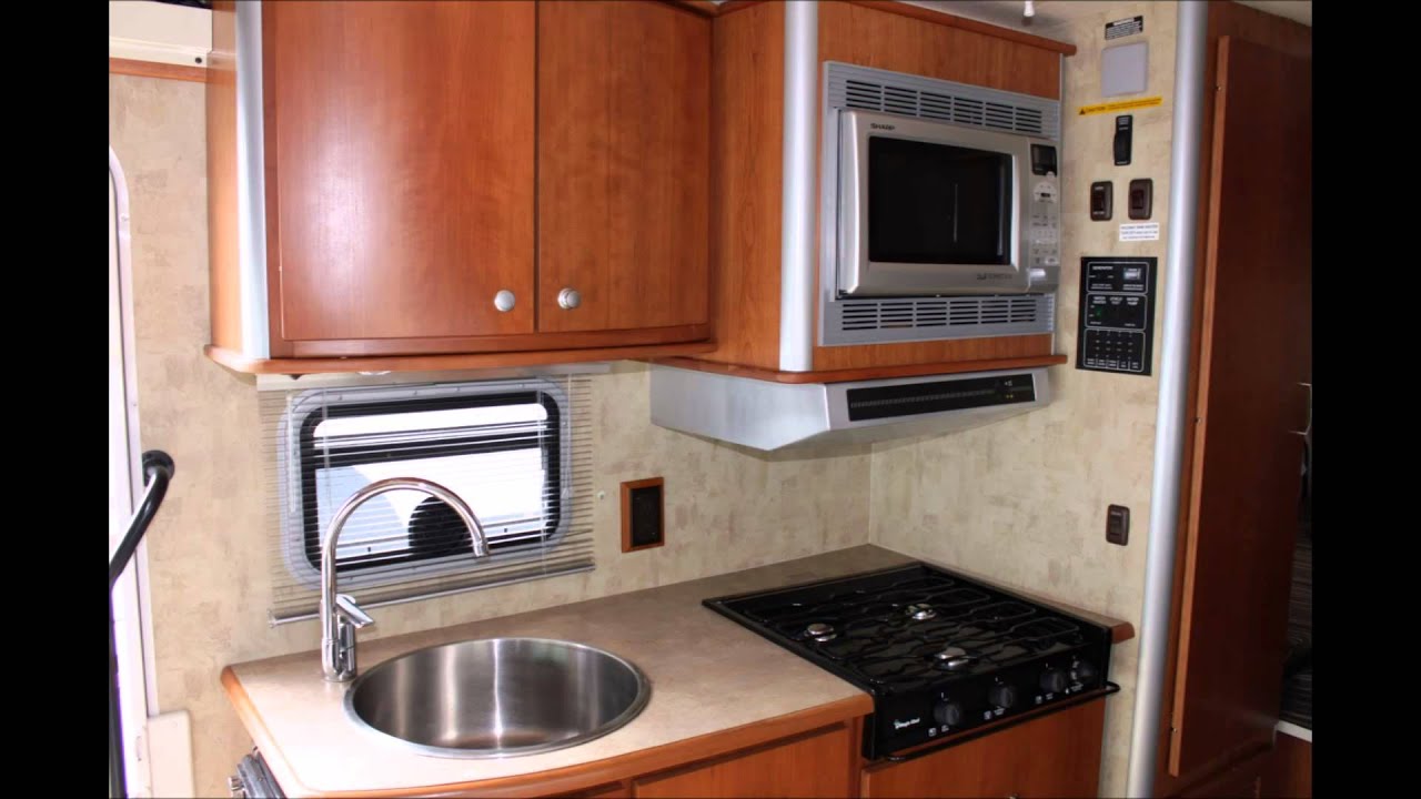 2007 Winnebago View 23J - YouTube