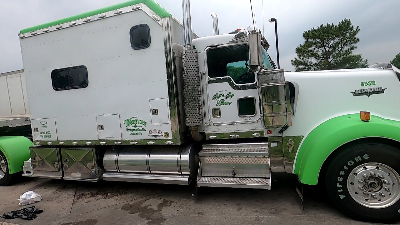 HUGE Kenworth W900 With Super Sleeper At Arkansas Truck Stop YouTube