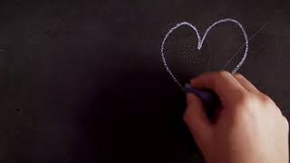 خلفيات فيديو للمونتاج حب رومانسية غرام عشق قلوب |  Man Drawing On Chalkboard a Heart