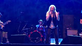 PATTI SMITH and BAND – Pissing in a River [2022.07.21, Wien, Arena]