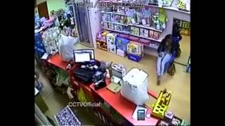 CCTVOfficial_Aksi Cewek Cantik Maling Tas Di Toko Terekam CCTV CCTVOfficial_Aksi Cewek Cantik Maling Tas Di Toko Terekam CCTV