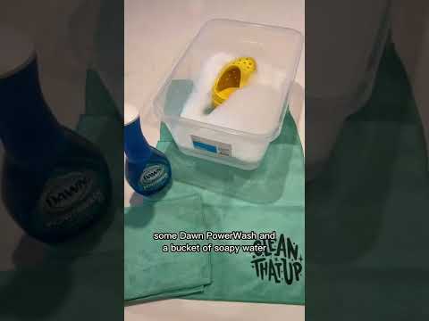 वीडियो: Crocs साफ करने के 3 तरीके