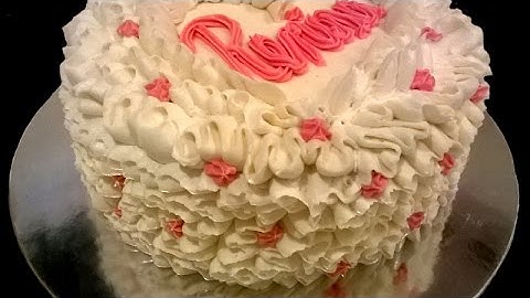 How to pipe messy ruffles