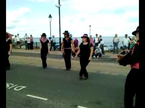 Inclognito - Whitby Folk Festival 2009 - Clog danc...