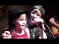 Justin Bieber Singing Baby With A Little Girl !