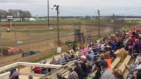 5-5-18 Corey Conley wins his heat race!!