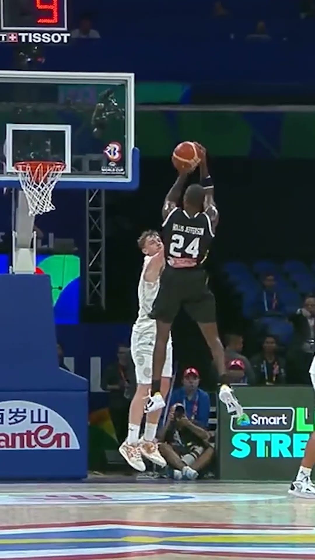 Channeled his inner Bean on this fadeaway ?‍?